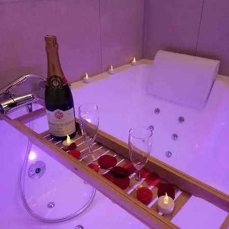 L'Atelier Des Reves Un Moment Magique Spa Prive Beaune  Buitenkant foto